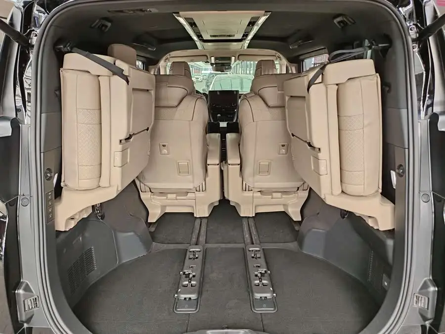 ألفارد 2024 بنظام مزدوج 2.5 لتر إصدار متميز