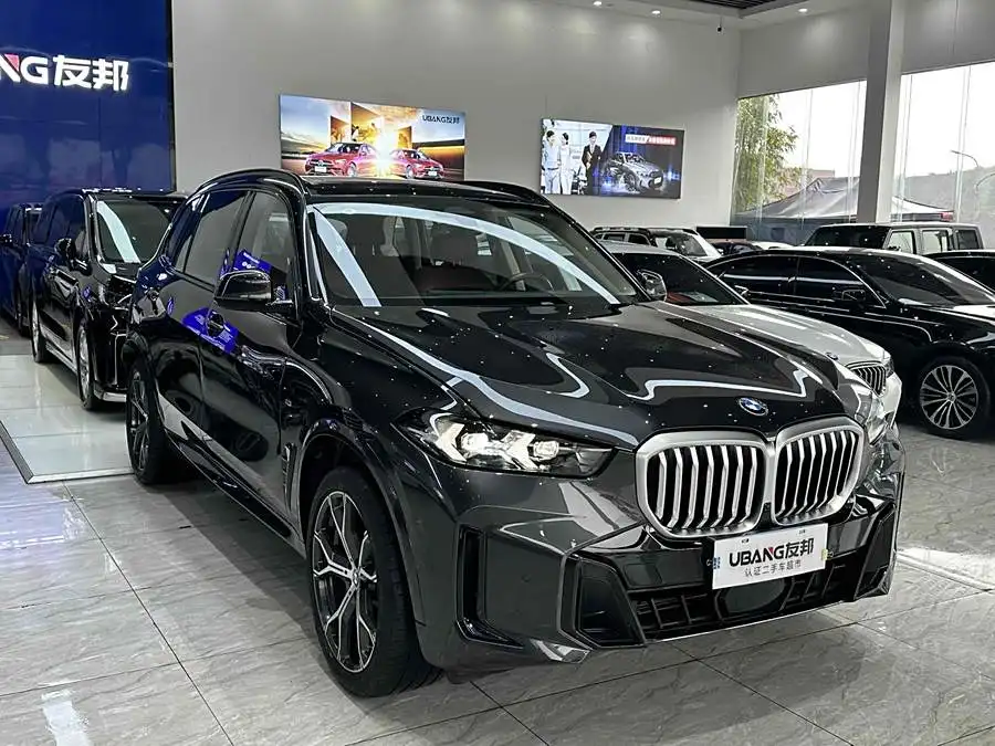 بي إم دبليو X5 2023 xDrive 30Li حزمة M الرياضية الليلية