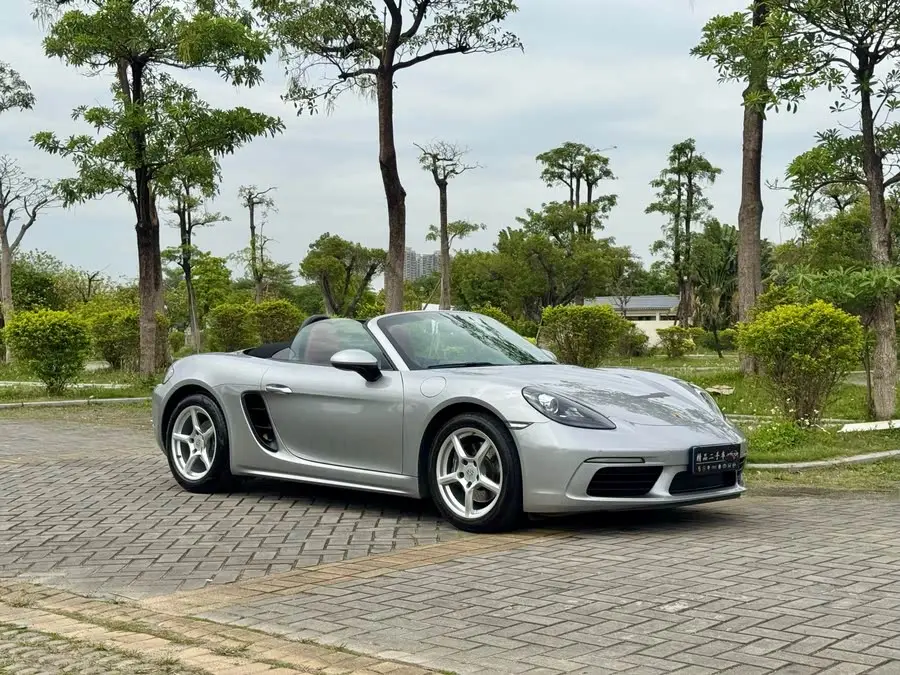 Porsche 718 2022 Model Boxster 2.0T