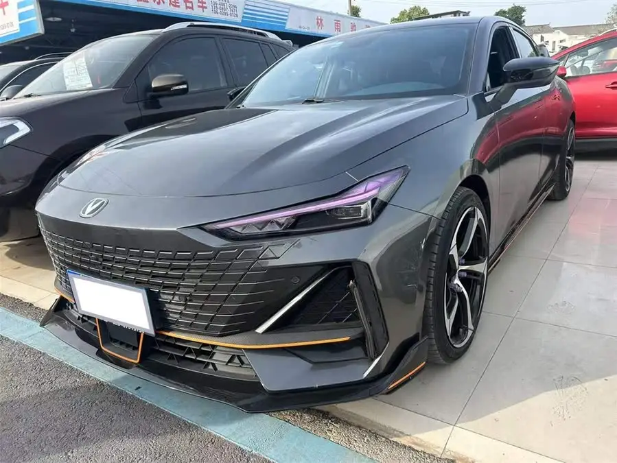 Changan UNI-V 2022 1.5T Sport Version