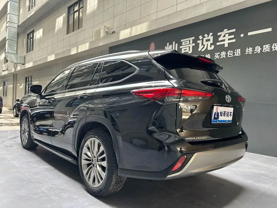 2022 Highlander Hybrid 2.5L AWD Premium 7-Seater