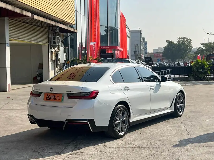 بي إم دبليو i3 2024 eDrive 35 L