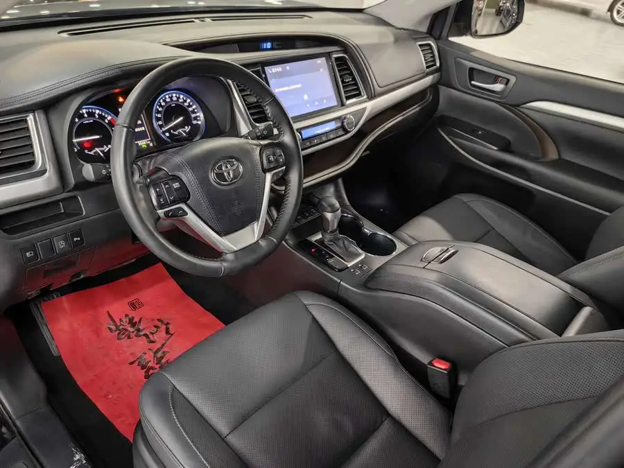 2021 هايلاندر 2.0T دفع رباعي نسخة فاخرة 7 مقاعد