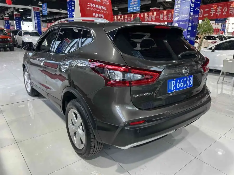 2022 نيسان قاشقاي 2.0L CVT XV الذكاء