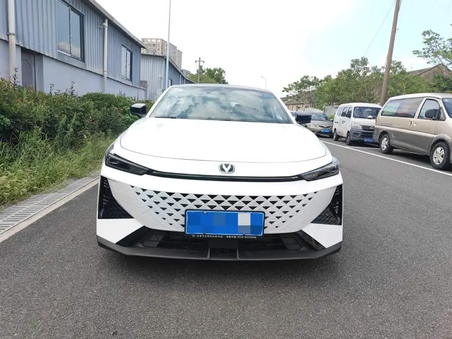 Changan UNI-V 2024 1.5T Deluxe