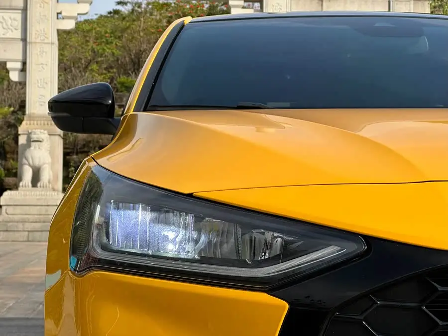 2022 فورد فوكس 2.0 إيكو بوست 180 أوتوماتيكي ST لاين