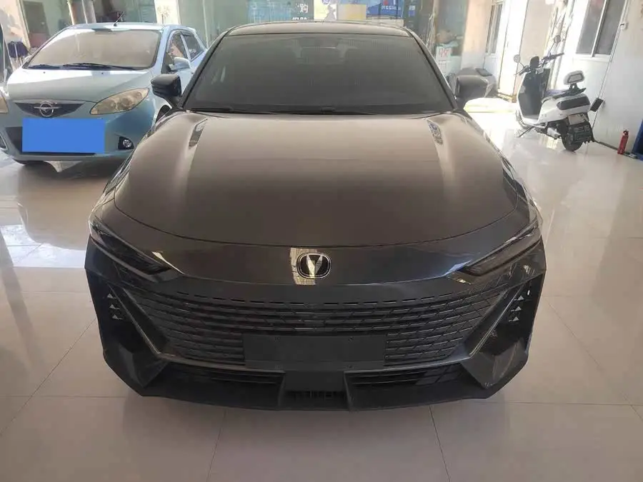 Changan UNI-V 2023 1.5T Premium