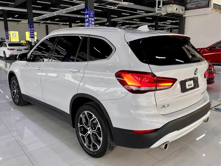 بي إم دبليو X1 2022 sDrive25Li الطراز الرائد