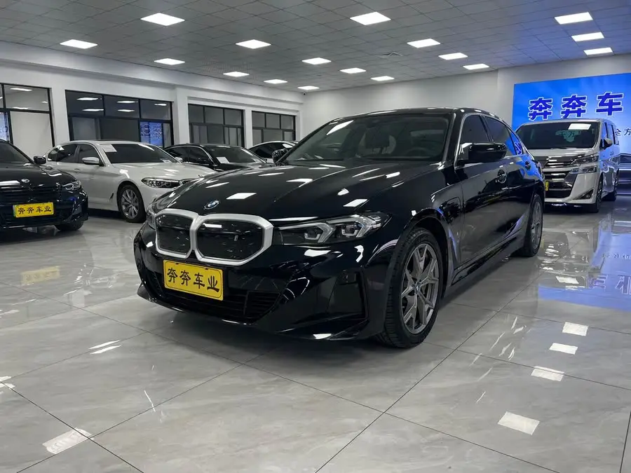 بي إم دبليو i3 2022 eDrive 35 L