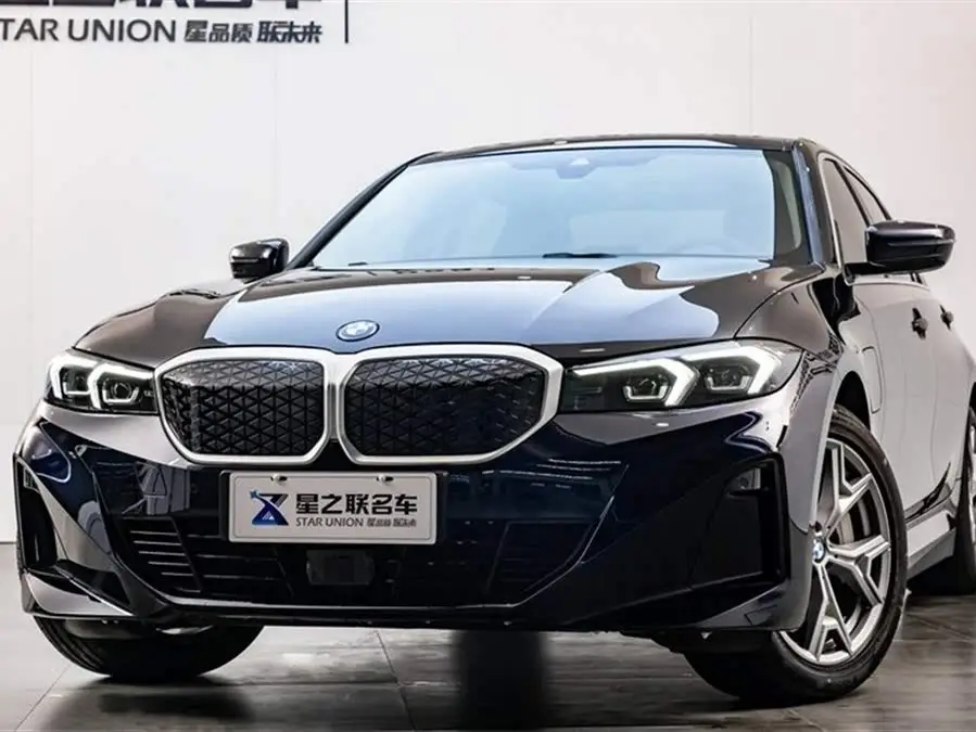 بي إم دبليو i3 2025 eDrive 35 L