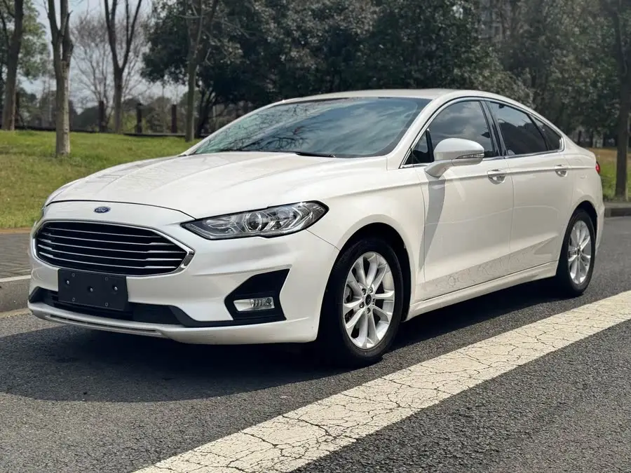 فورد مونديوم 2020 إيكوبوست 180 الطراز الأنيق