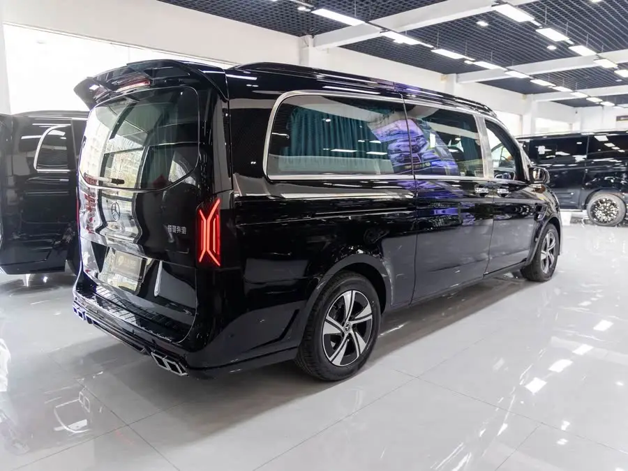 فئة V 2024 2.0T إصدار النخبة 7 مقاعد