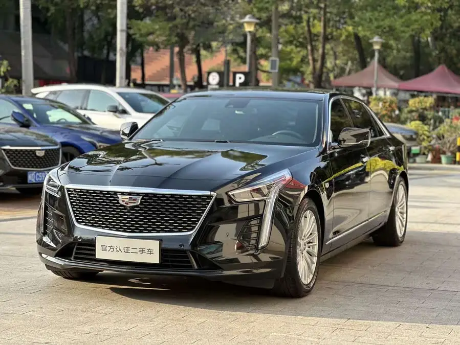 كاديلاك CT6 2022 28T فاخرة