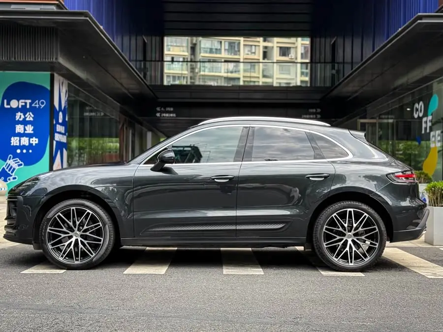 2023 Macan 2.0T