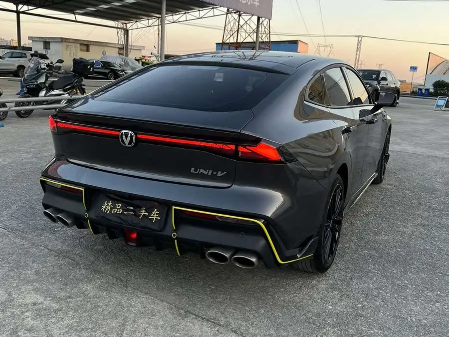 Changan UNI-V 2022 1.5T Sport Edition