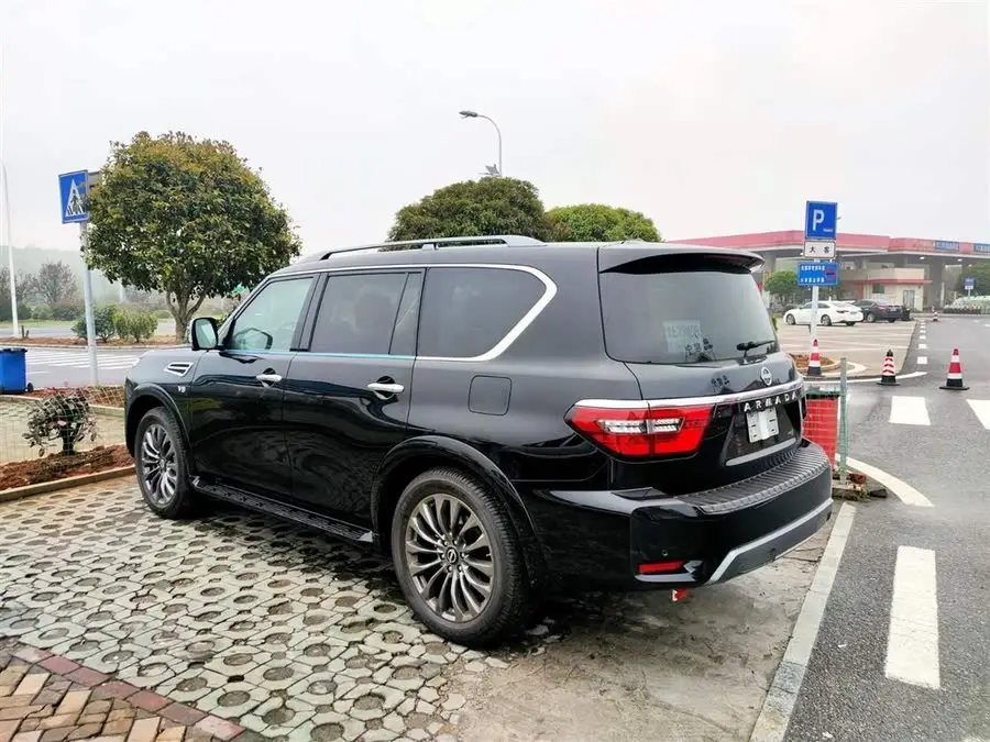 2023 نيسان أرمادا 5.6 لتر النسخة الرائدة