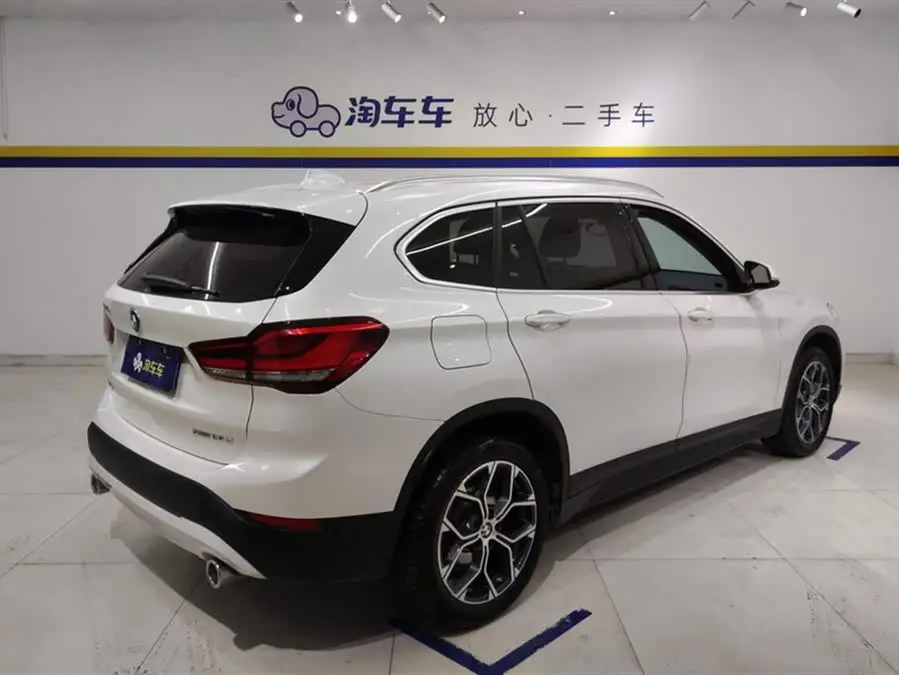 BMW X1 2022 sDrive25Li Leading