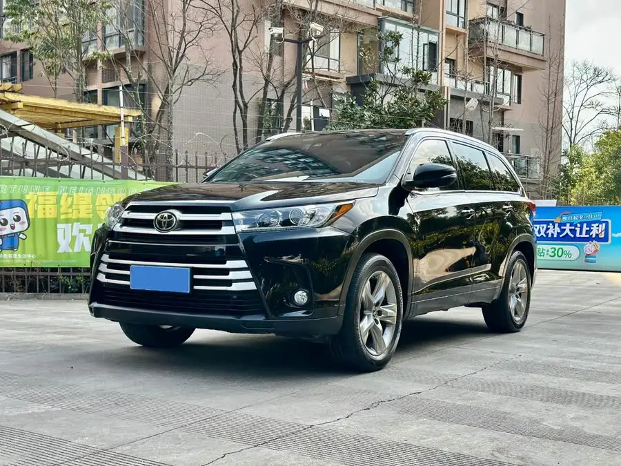 هايلاندر 2021 2.0T النسخة الفاخرة ذات الدفع الرباعي 7 مقاعد