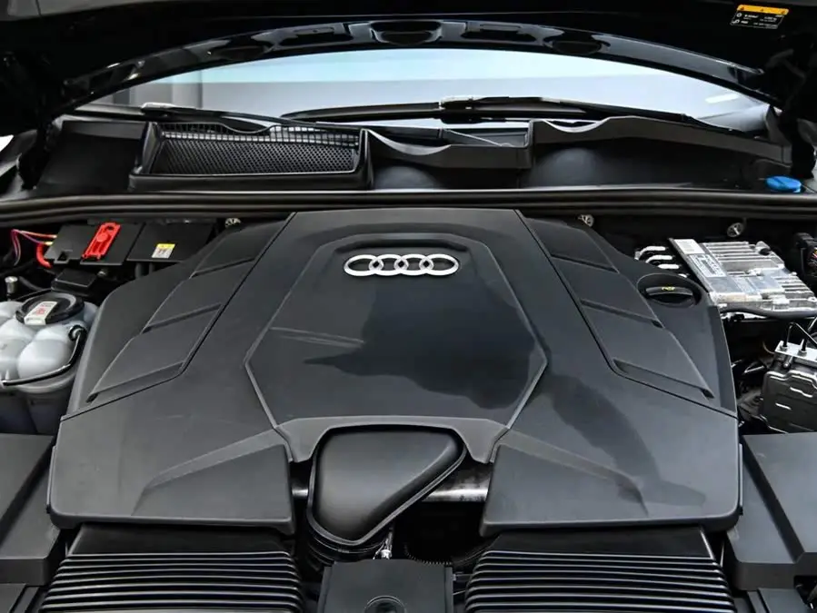 Audi Q7 2023 55 TFSI quattro S line Sport