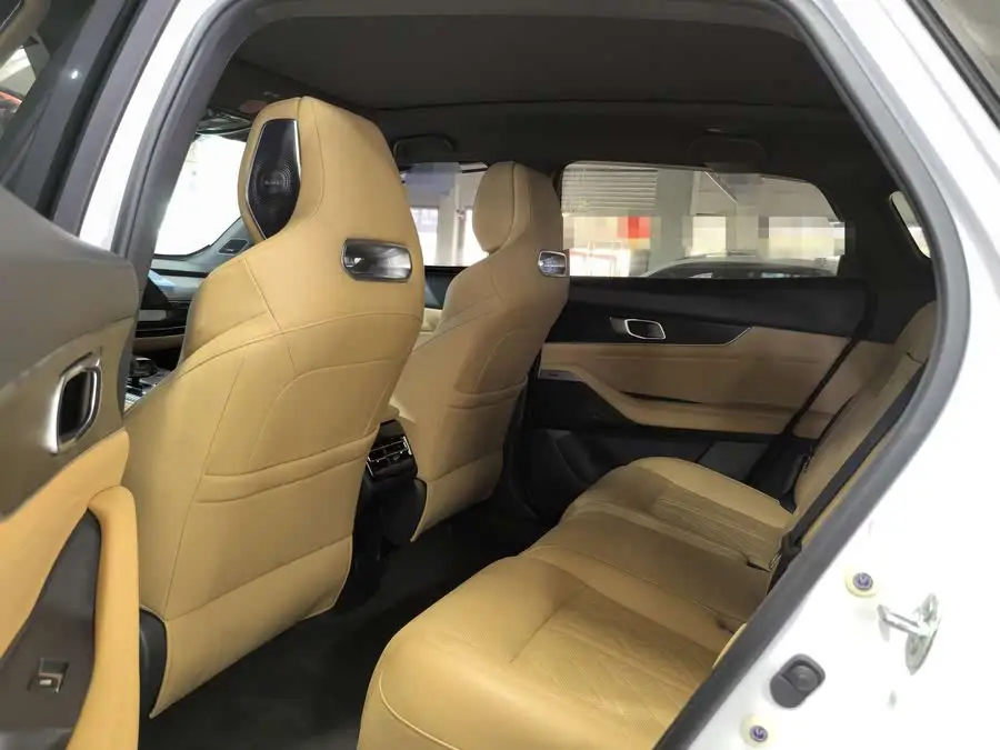 شانجان UNI-K 2021 2.0T دفع رباعي فاخر