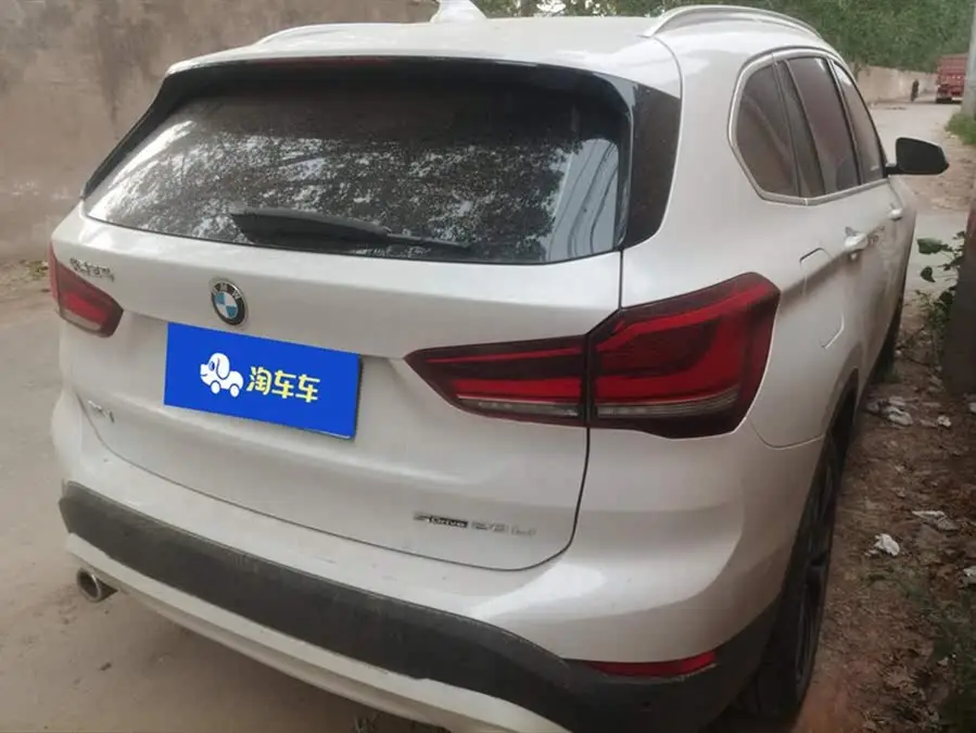 بي إم دبليو X1 2021 sDrive20Li إصدار الموضة