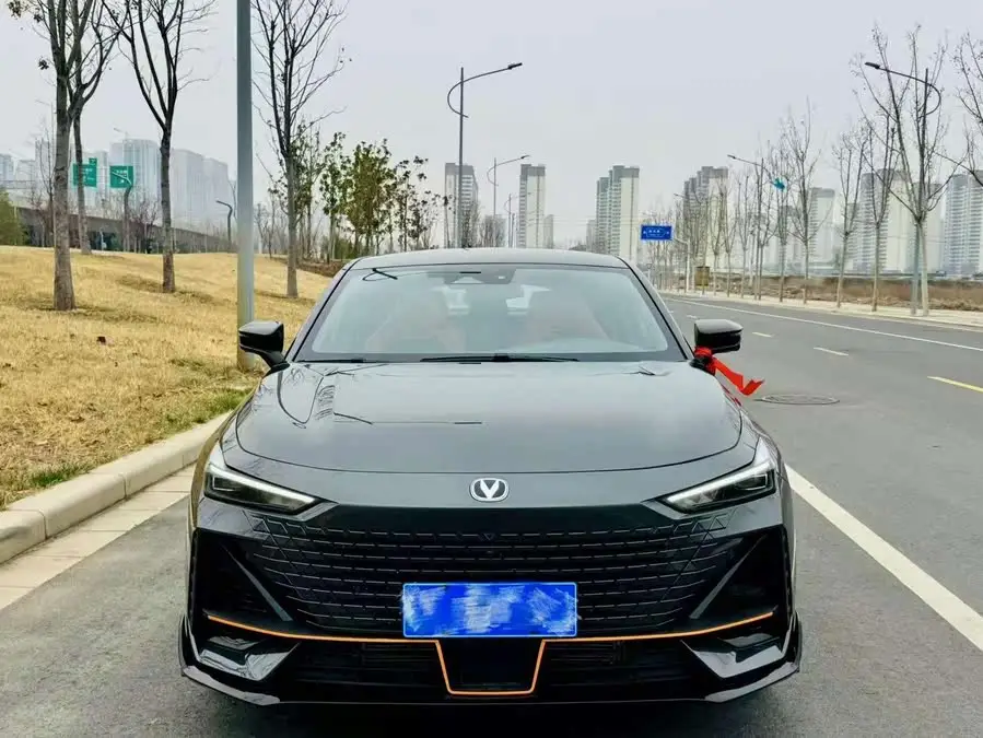 Changan UNI-V 2023 1.5T Sport Edition