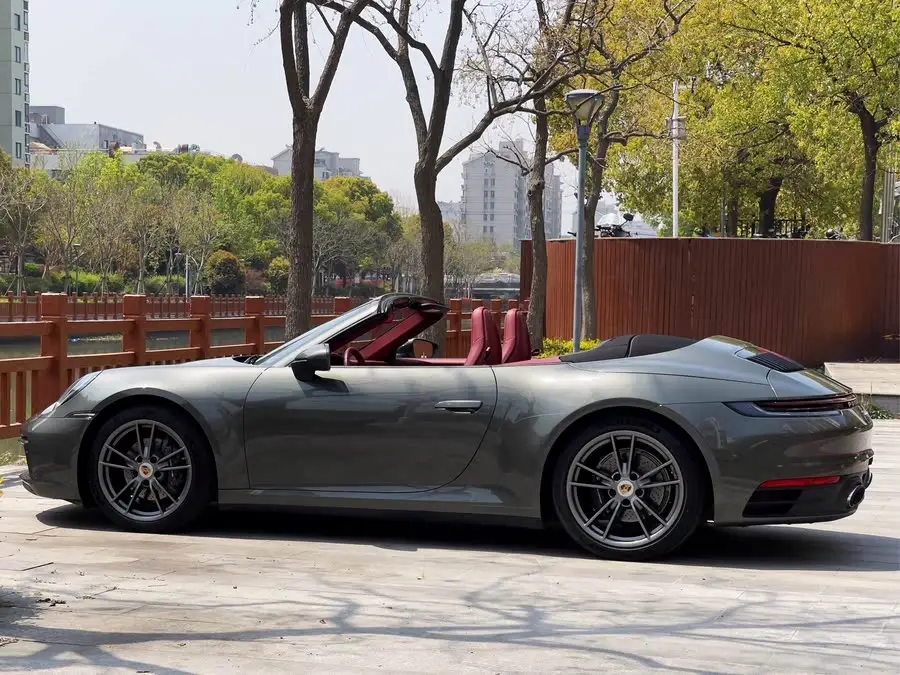 Porsche 911 2022 Carrera Cabriolet 3.0T
