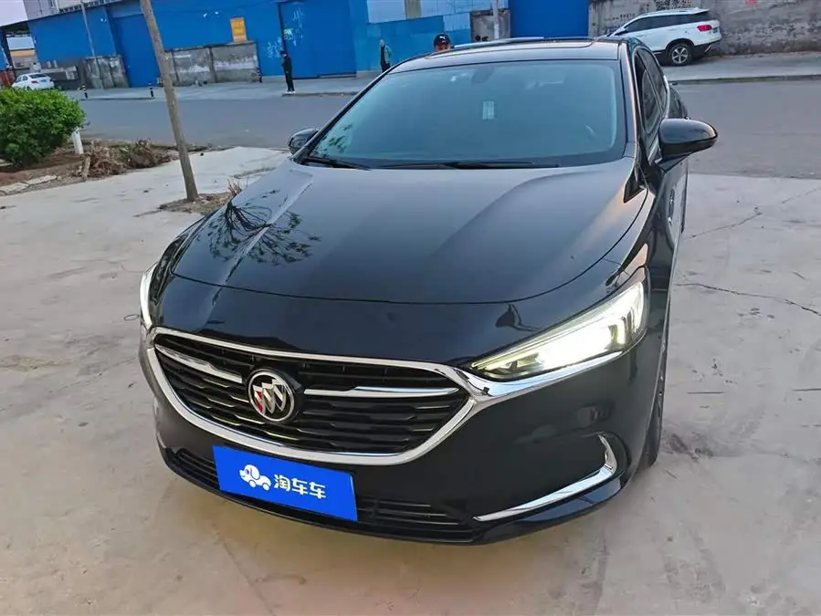 بيك لاكروس 2020 652T فاخرة