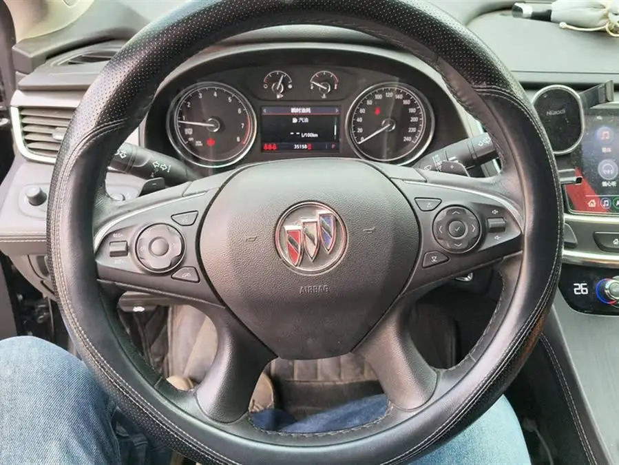 بيوك لاكروس 2022 552T الفاخرة