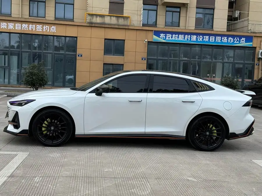 Changan UNI-V 2023 1.5T Sport Edition