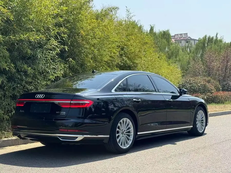 أودي A8 2022 A8L 50 TFSI كواترو نسخة الراحة