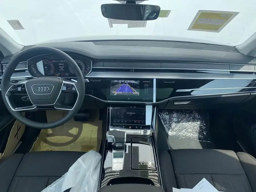 أودي A8 2025 A8L 45 TFSI quattro الفاخرة