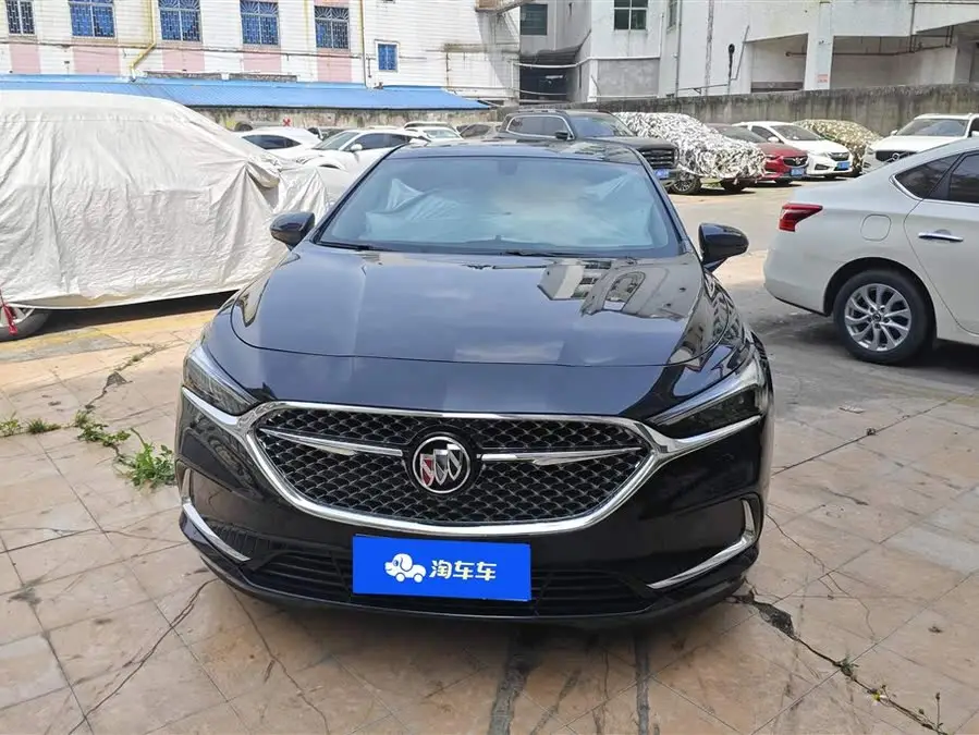 بيوك لاكروس 2021 552T الفاخرة