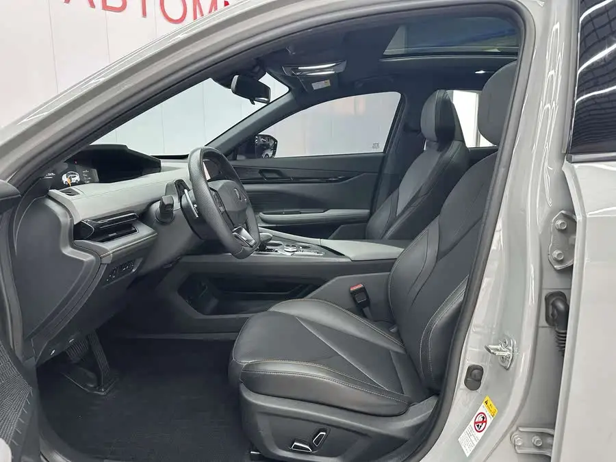 Changan UNI-V 2022 1.5T Premium
