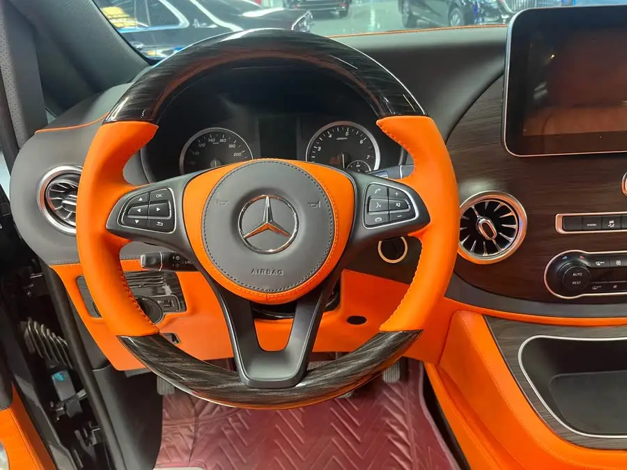 Vito 2021 2.0T Elite Version 7-Seater