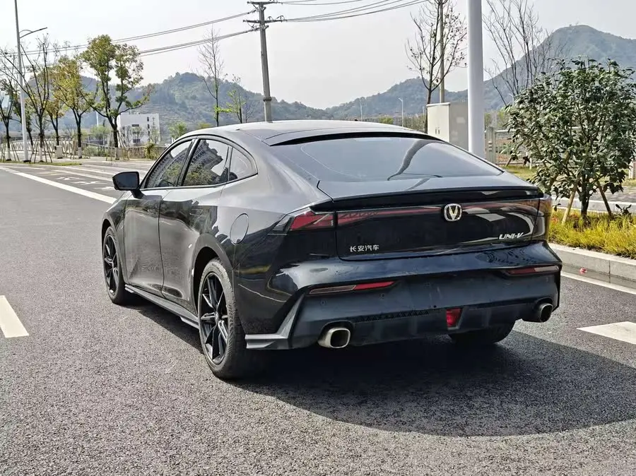 Changan UNI-V 2023 1.5T Premium