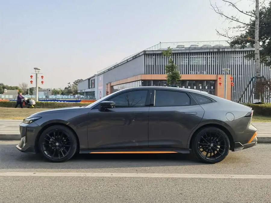 Changan UNI-V 2024 1.5T Premium Sport Version