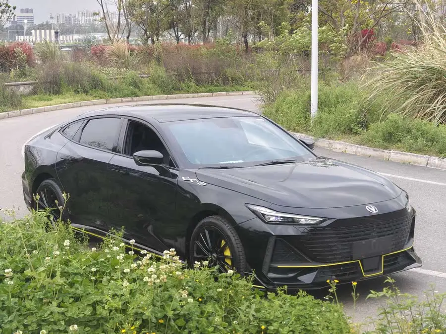 Changan UNI-V 2022 1.5T Sport Edition