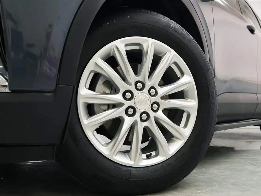 2020 بويك إنسباير 28T دفع أمامي طراز علمي