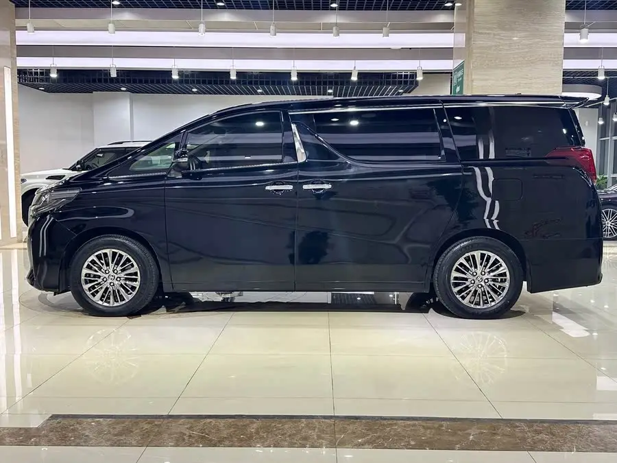 ألفارد 2020 هجين 2.5 لتر فخمة