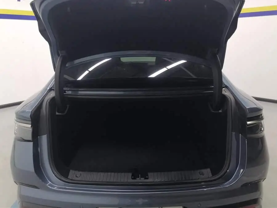 سلحفاة 2023 DM-i 1.5T 121كم فلاجشيب