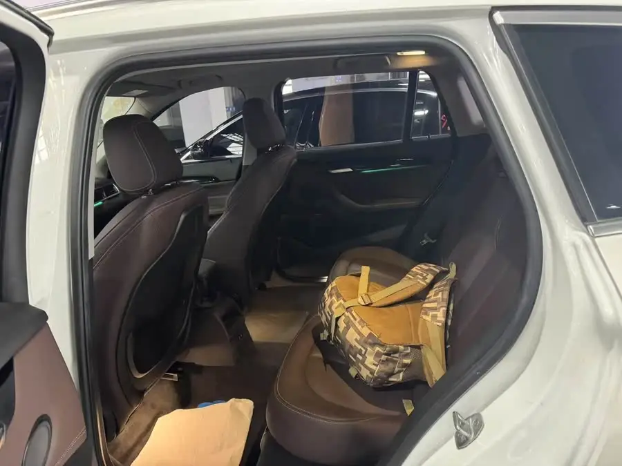 بي إم دبليو X1 2020 sDrive20Li إصدار الموضة