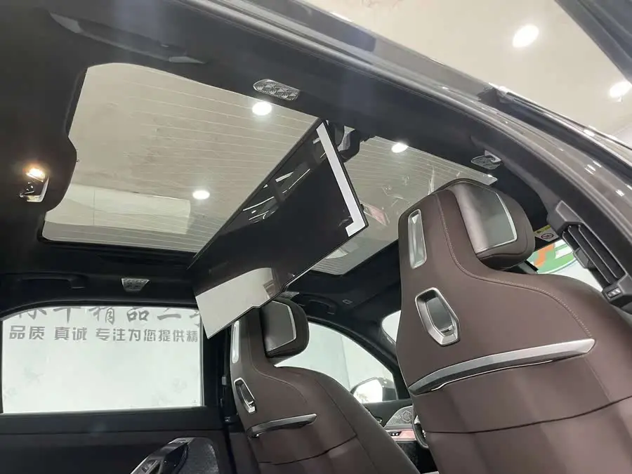 BMW i7 2023 xDrive60L Luxury Package