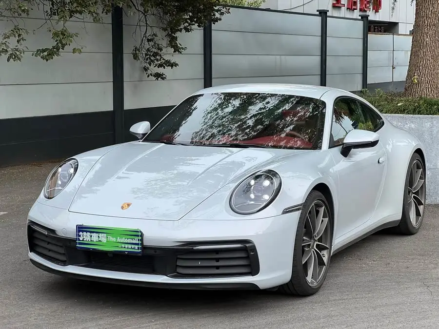بورش 911 2023 كاريرا 3.0T