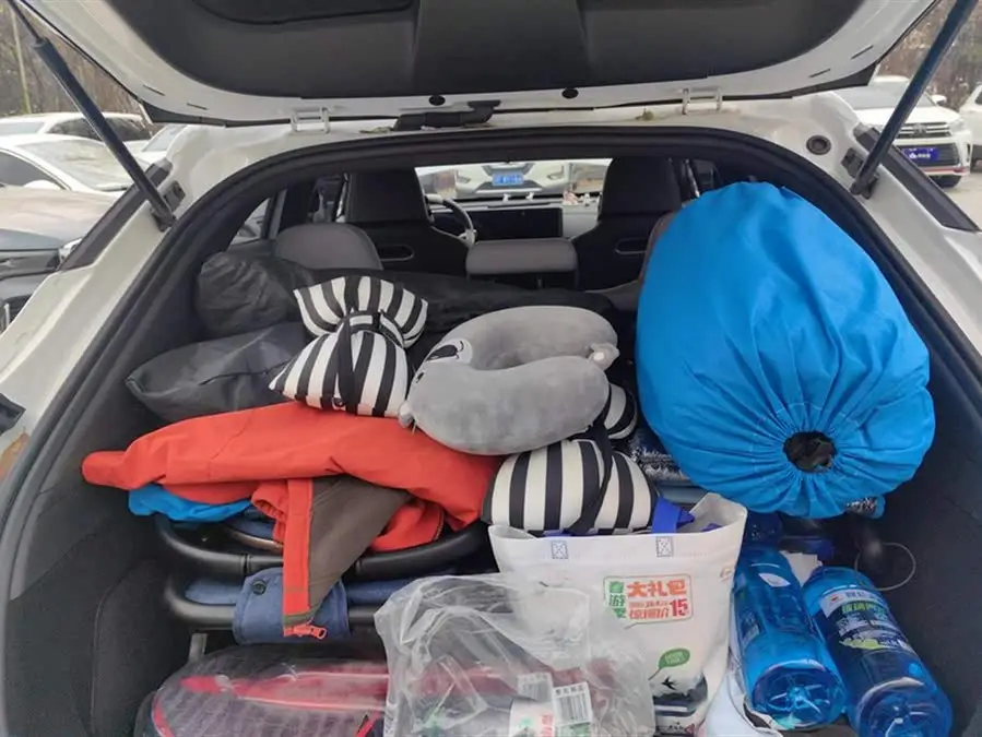 تشانجان UNI-T طراز 2023 الجيل الثاني 1.5T المتميز