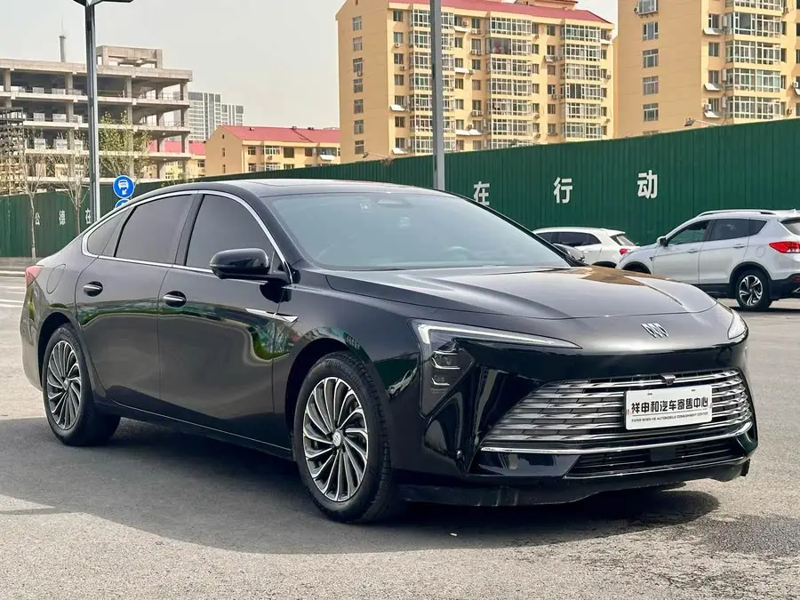 لا كروس 2023 28T الفئة الرائدة