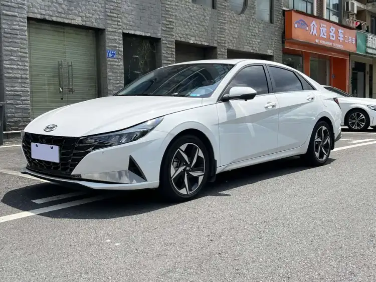 Elantra 2022 1.5L CVT LUX Premium