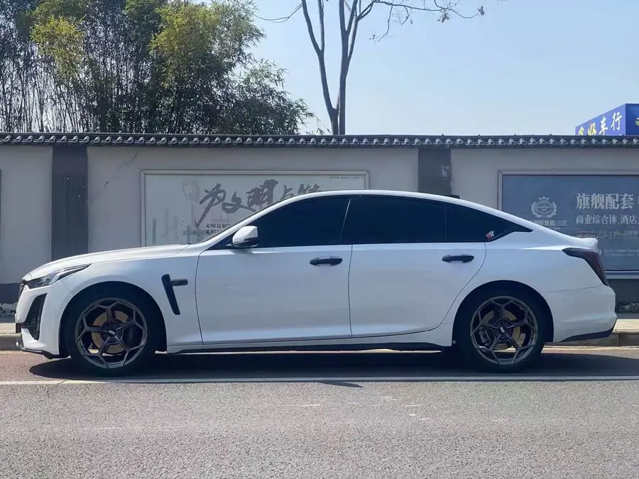 كاديلاك CT5 2020 طراز 28T بلاتينيوم سبورت