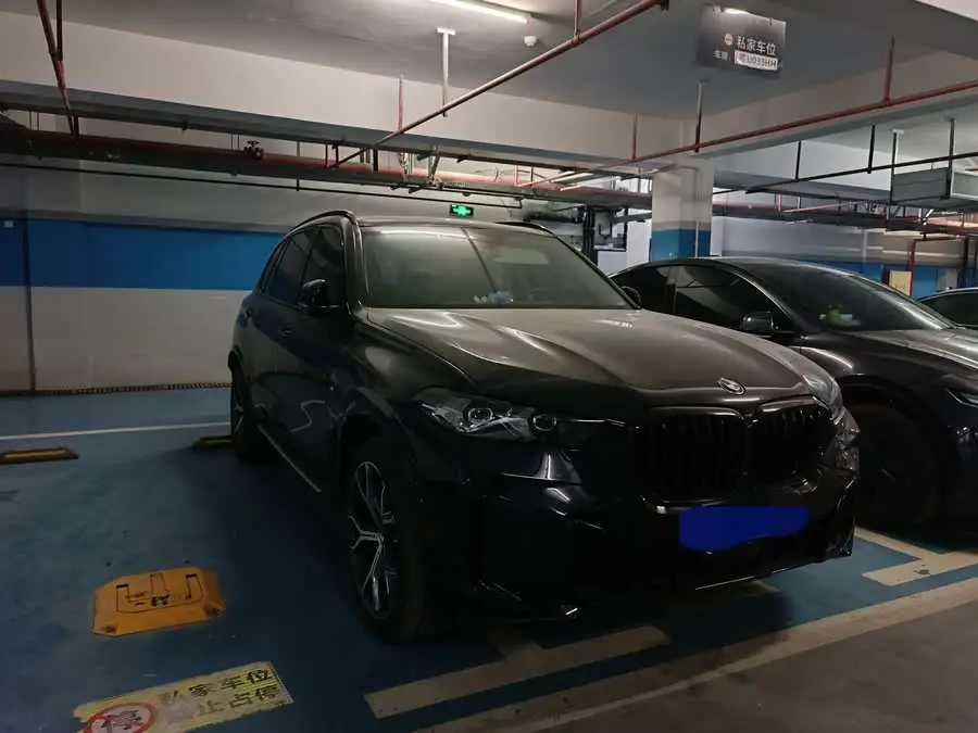 BMW X5 2023 xDrive 30Li M Sport Edition Night Package