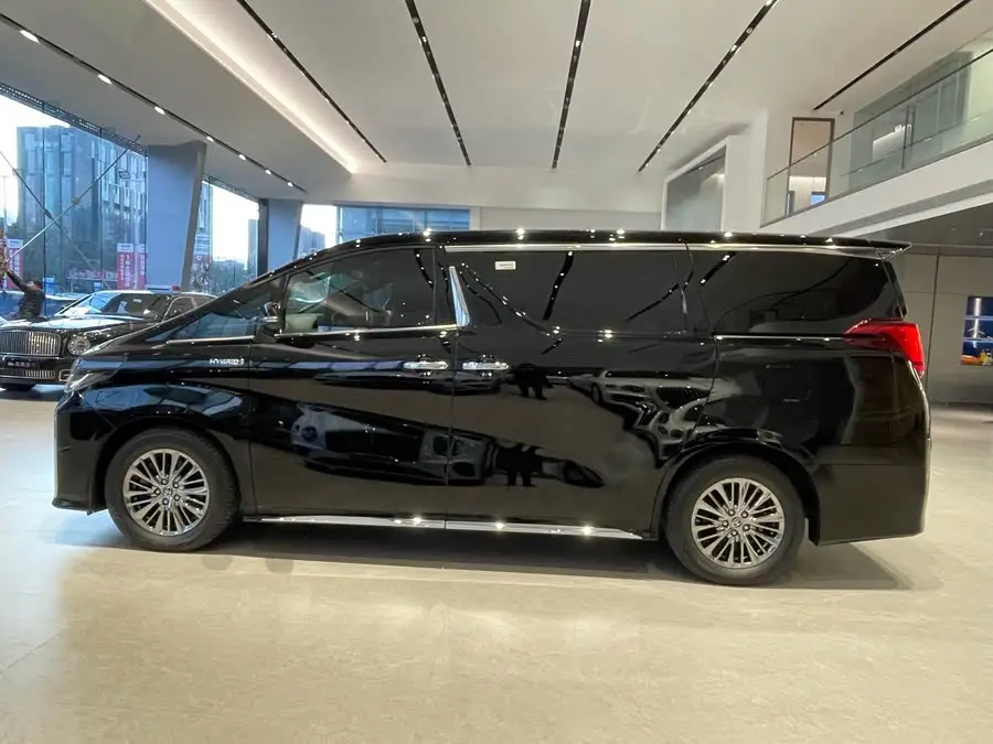 ألفارد 2021 هجين 2.5 لتر نسخة متميزة